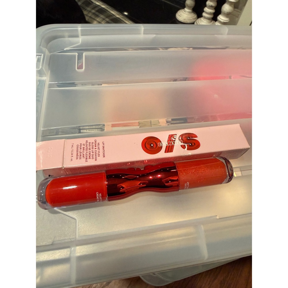 ONE/SIZE Lip Snatcher Velvet Flex Cream Cushion Gloss Lip Duo Red NIB 7ml